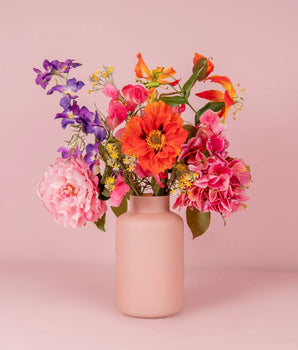 Kunstbloemen boeket | Colourful Love | Middel | roze vaas | LOVÍY